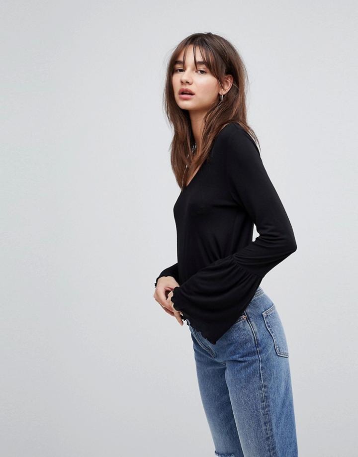Only Daisy Fluted Long Sleeve Top - Black