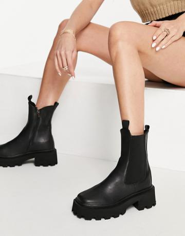 Public Desire Inno Chunky Chelsea Boot-black