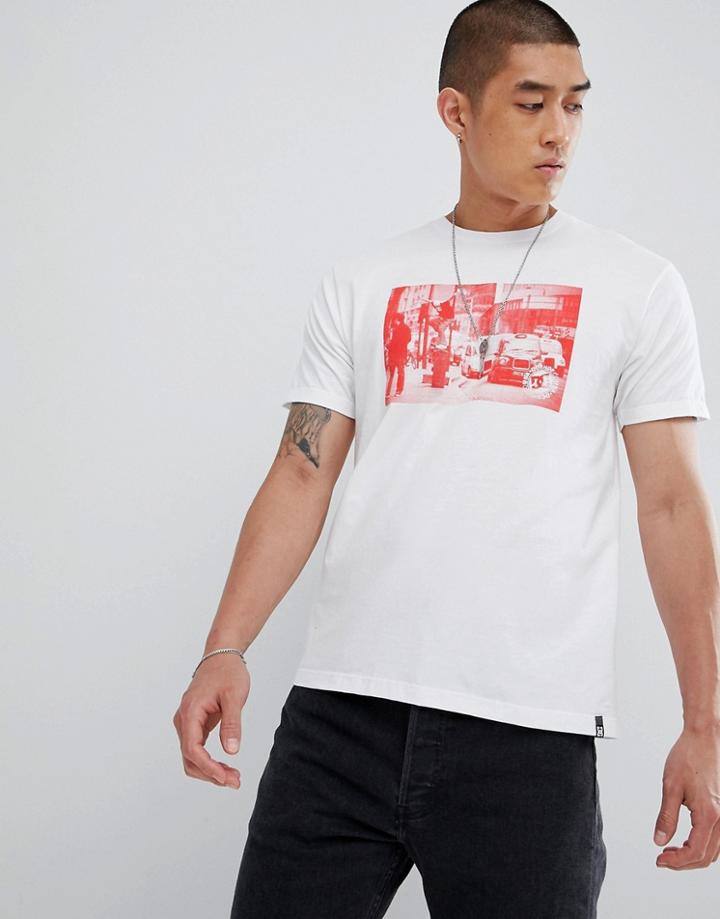 Dc Shoes T-shirt With London Chest Photo Print In White