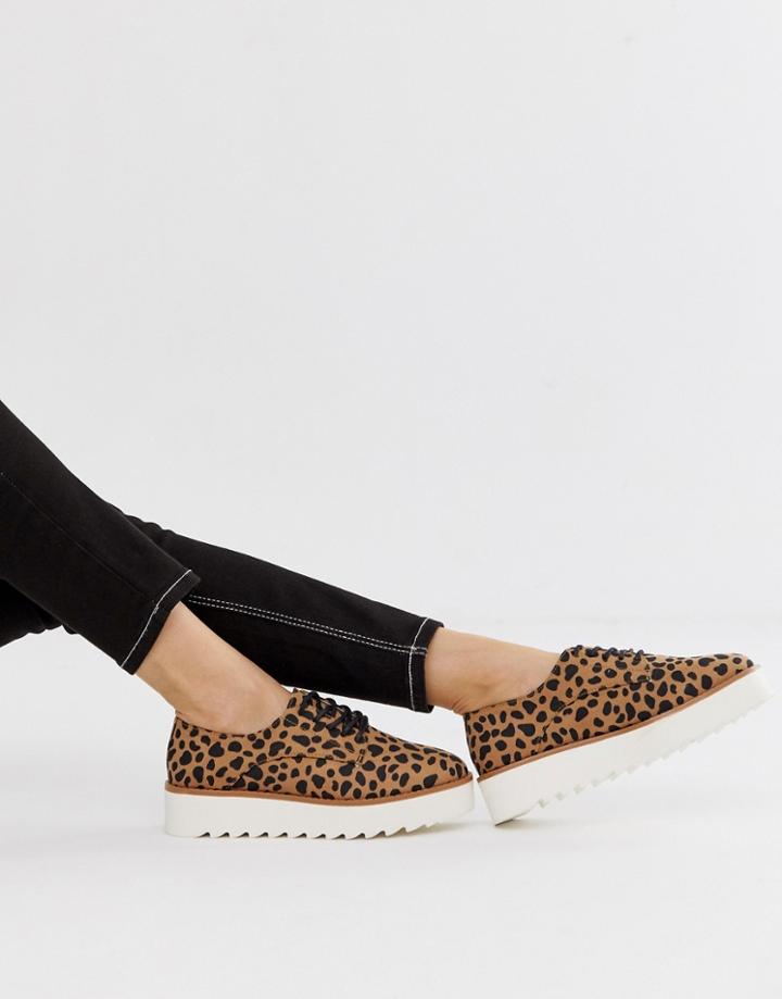 New Look Faux Suede Flatform Shoe In Animal Print - Stone
