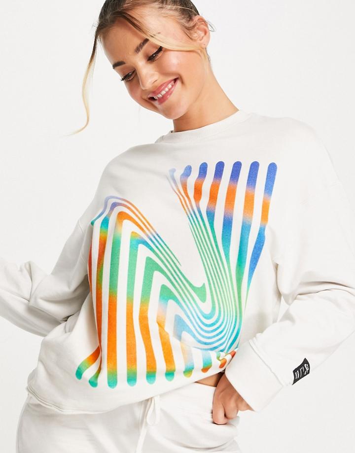 Nike Yoga Therma-fit Luxe A.i.r. Crew Neck Graphic Sweatshirt In Cream-neutral