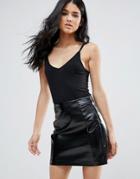Minimum Strappy Cami - Black
