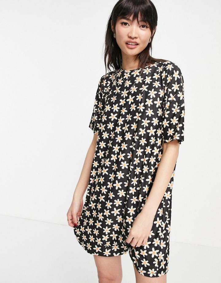 Urban Threads T-shirt Dress In Daisy Print-black