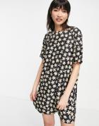 Urban Threads T-shirt Dress In Daisy Print-black