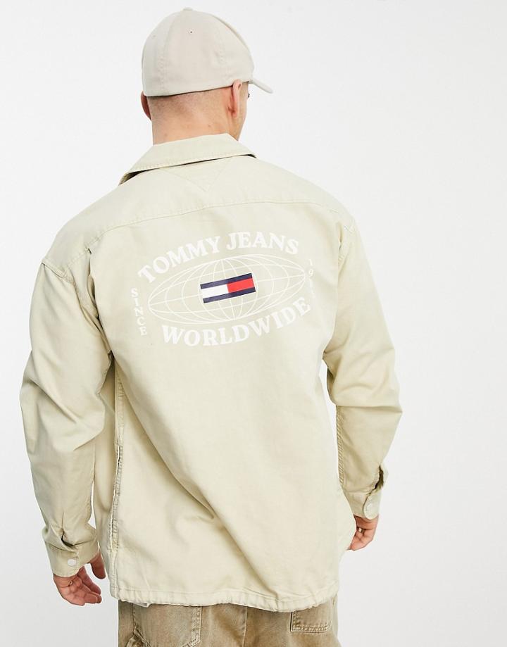 Tommy Jeans Badge Logo Textured Coach Oversized Overshirt Jacket In Beige-neutral