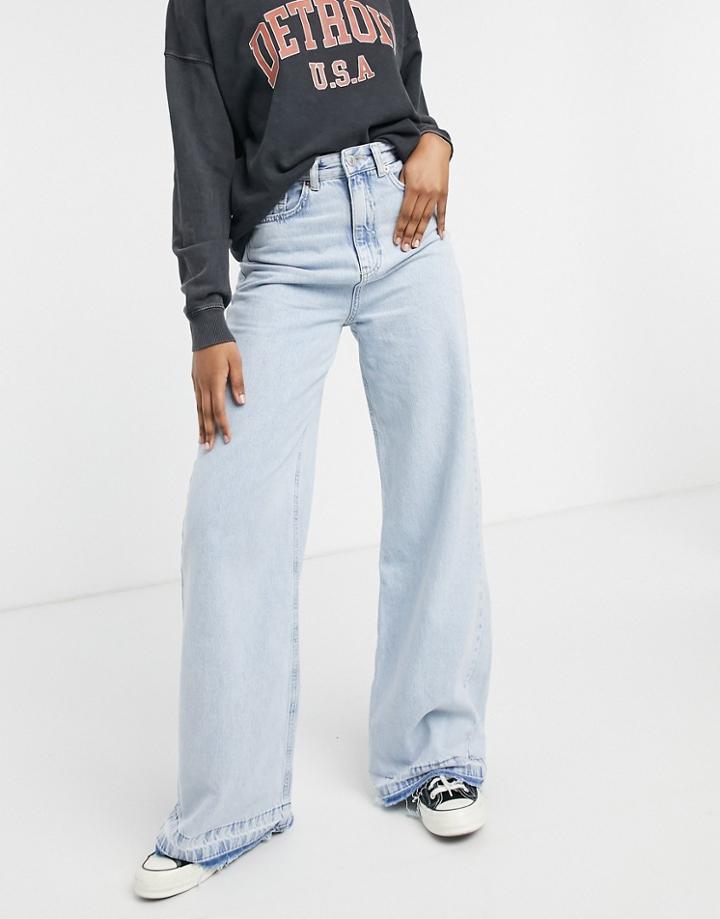 Stradivarius Super Wide Leg Jeans In Light Wash-blues