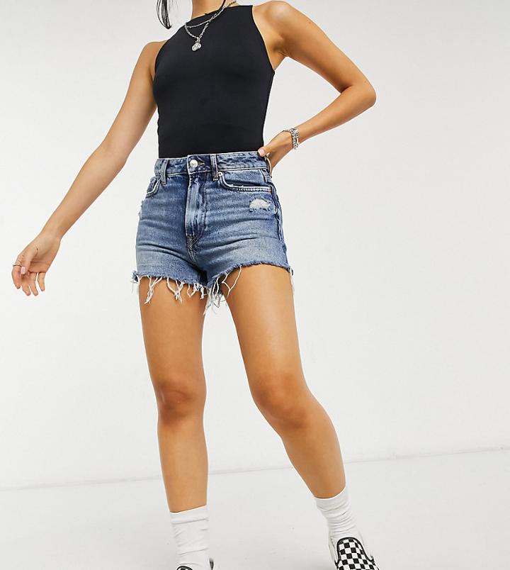 New Look Petite High Rise Denim Mom Short In Blue-blues