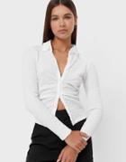 Stradivarius Textured Stretch 90's Shirt In White-black