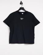 Reebok Small Central Logo T-shirt In Black