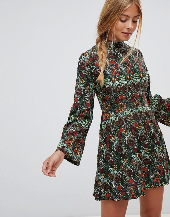 Qed London Bell Sleeve Printed Swing Dress - Black