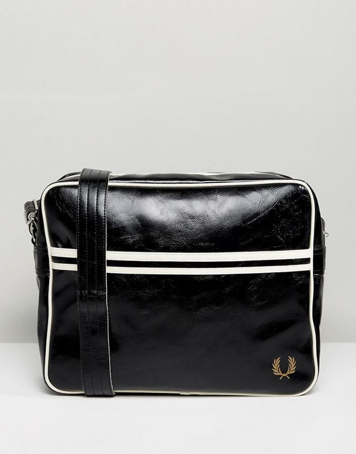 Fred Perry Messenger Bag In Black - Black