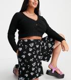 Yours Exclusive Flippy Shorts In Black Floral