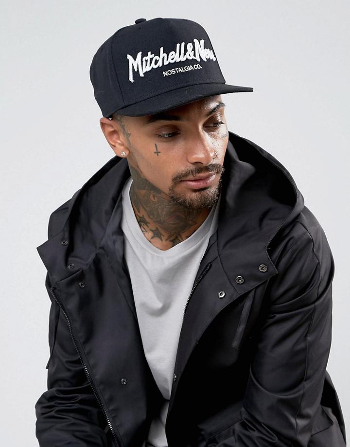 Mitchell & Ness Pinscript Snapback Cap In Black - Black