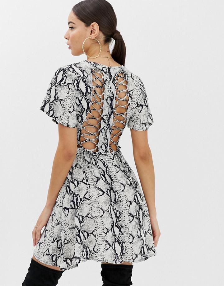 Boohoo Tea Dress With Lace Up Back In Snake Print - Multi