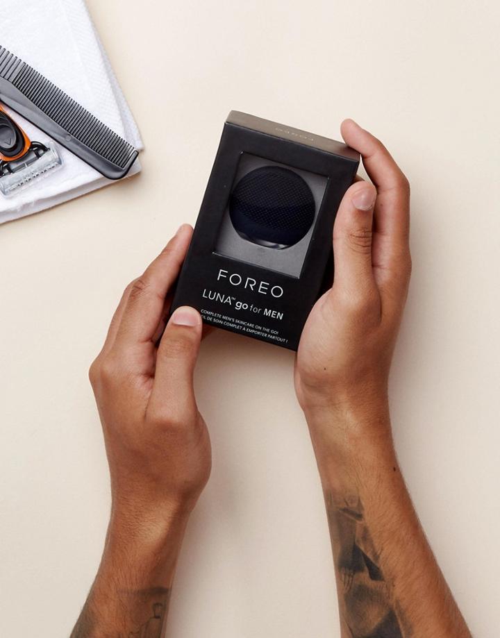 Foreo Go For Men Sonic Cleansing Brush - Black