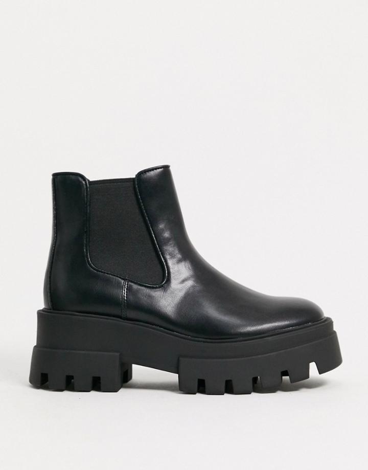 Pull & Bear Short Platform Chelsea Boot With Cleated Sole In Black