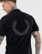 Fred Perry Back Wreath Pique Polo In Black - Black