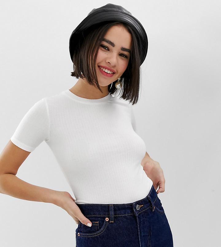 Monki T-shirt In Off White