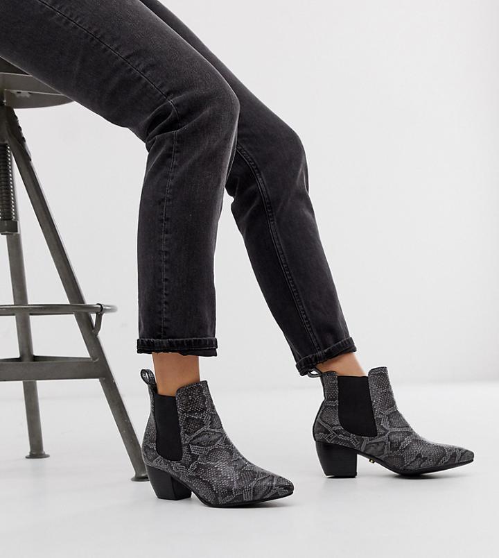 Oasis Heeled Boot In Snake Print - Multi