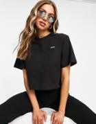 Night Addict Cropped T-shirt-black