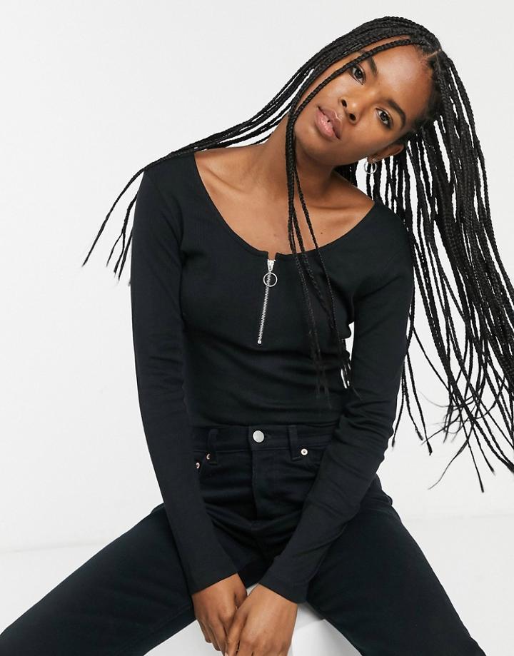 Only Scoop Neck Zip Top In Black