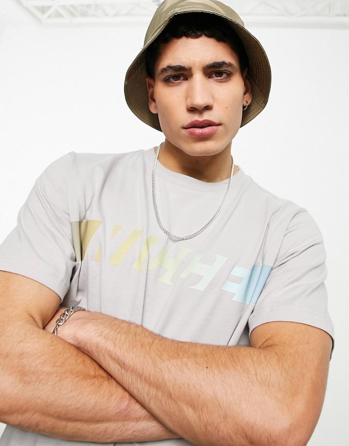 Nicce Omaze Chest Print T-shirt In White