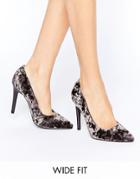 New Look Wide Fit Velvet Court Shoe - Gray