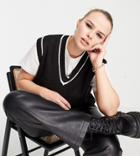 Violet Romance Plus Contrast Piping Knit Vest In Black