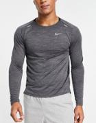 Nike Running Techknit Ultra Long Sleeve Top In Black