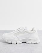 Na-kd Trekking Sole Chunky Sneakers In White