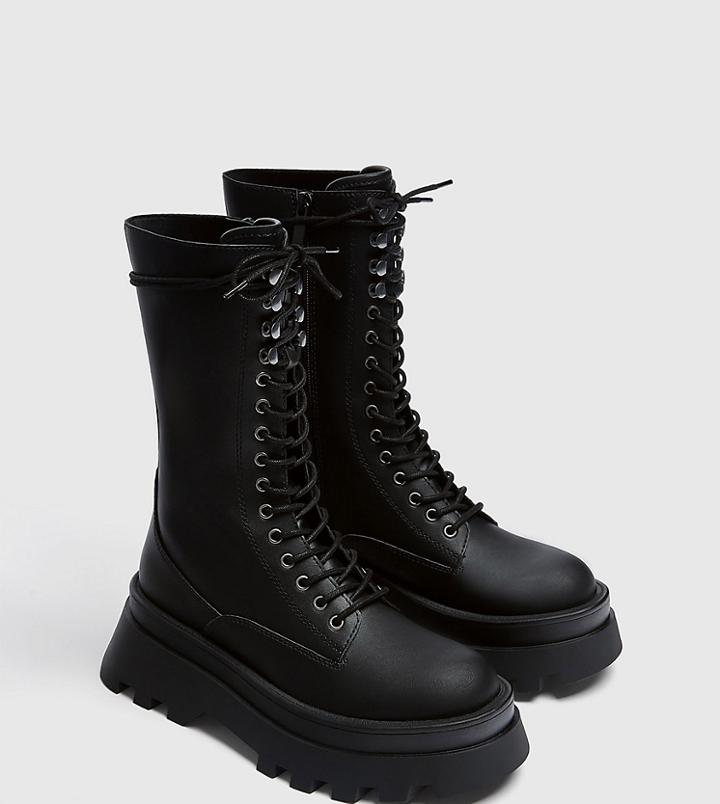 Pull & Bear Wide Fit Chunky Flat Ankle Boots With Side Zip In Black