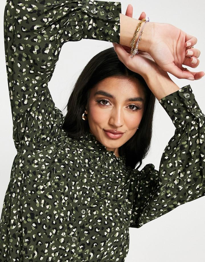 Jdy Milo Long Sleeve Frill Detail Floral Blouse In Dark Green