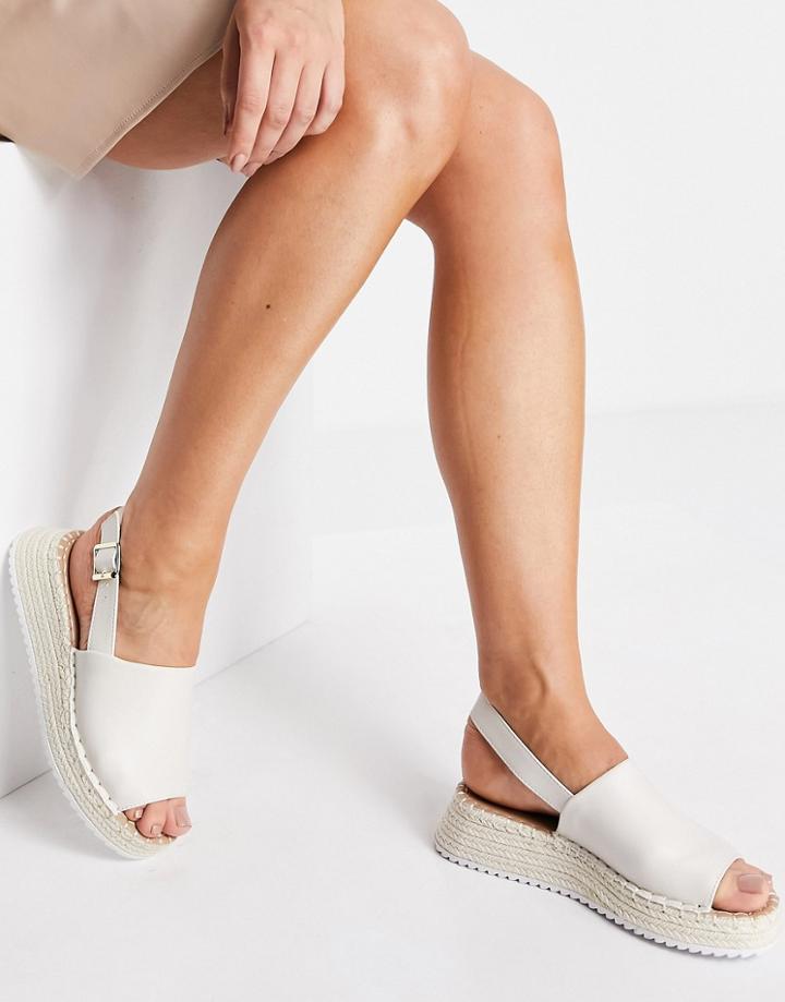 Qupid Espadrille Flatform Sandals In Cream-white