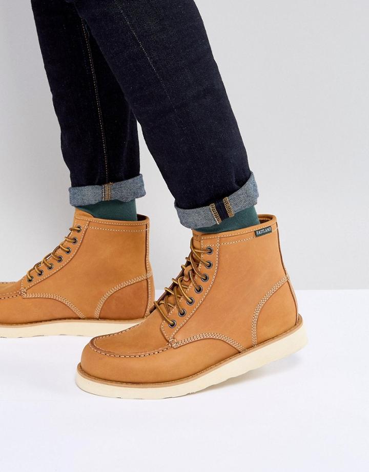 Eastland Lumber Up Nubuck Boots In Wheat - Beige