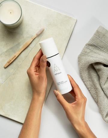 Alpha-h Clear Skin Daily Face Wash - Clear