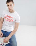 Tommy Hilfiger Large Logo T-shirt In White - White