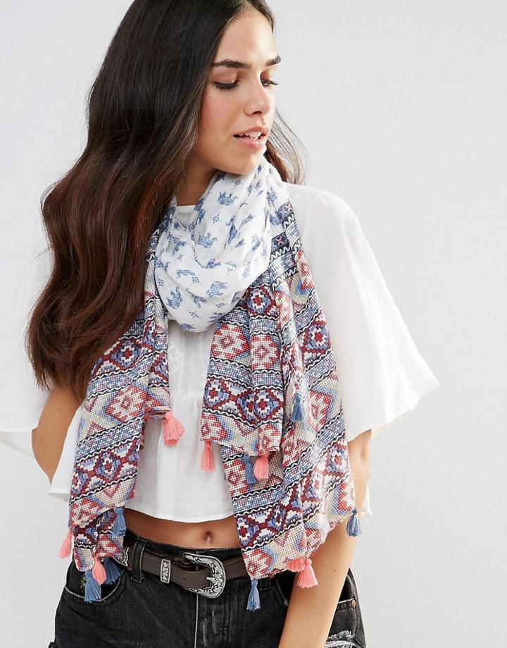 Liquorish Lightweight Elephant Print Scarf With Tassels - Blue