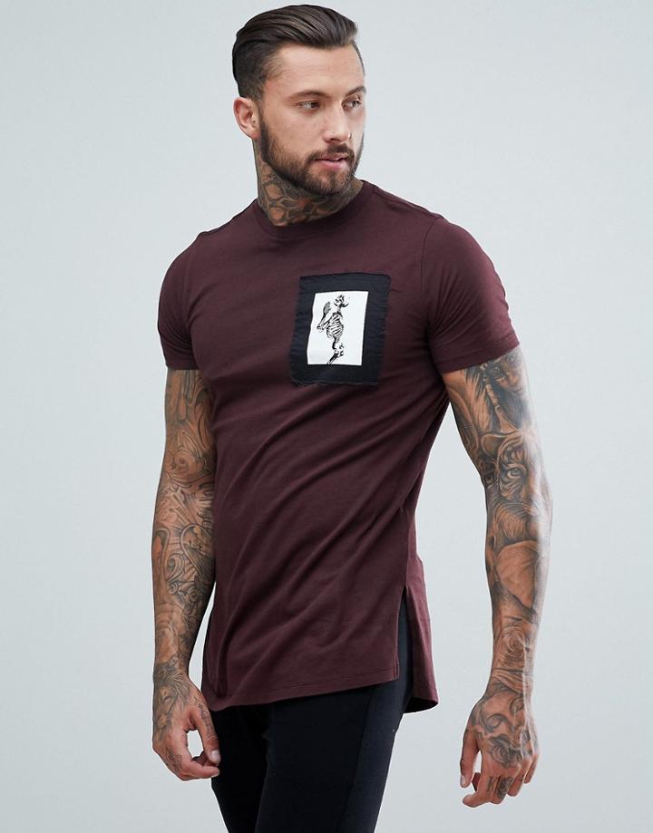 Religion T-shirt With Curved Hem And Praying Skull Patch - Red