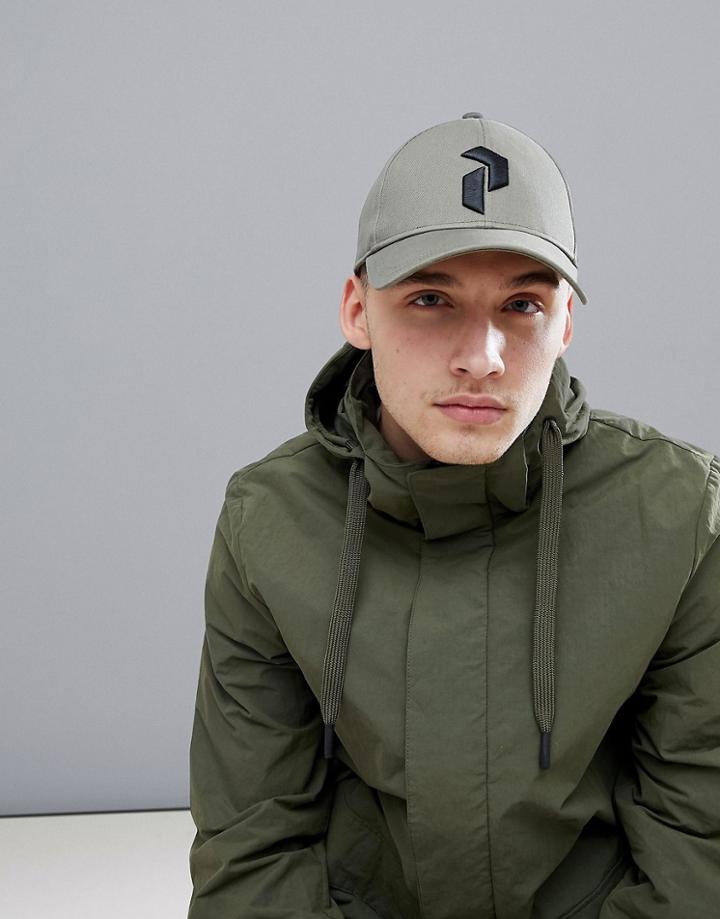Peak Performance Retro Cap In Dark Green - Green