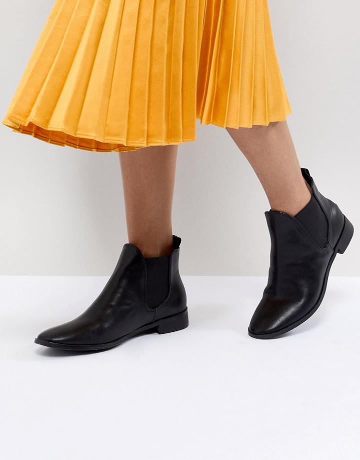 Raid Alarna Black Flat Chelsea Boots - Black
