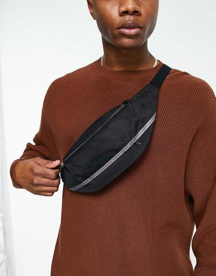 Calvin Klein Jeans Essential Logo Fanny Pack In Black