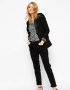 Asos Petite Kimmi Supersoft Stretch Shrunken Boyfriend Jeans In Washed Black - Black