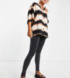 Reclaimed Vintage Inspired Legging In Acid Wash-grey