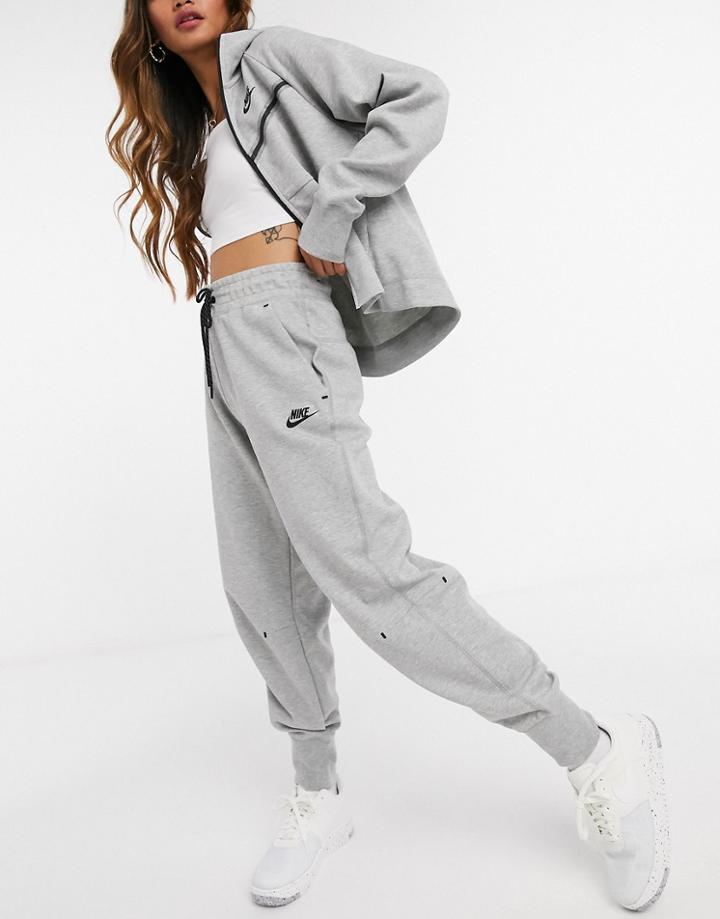 Nike Tech Fleece Sweatpants In Gray-black