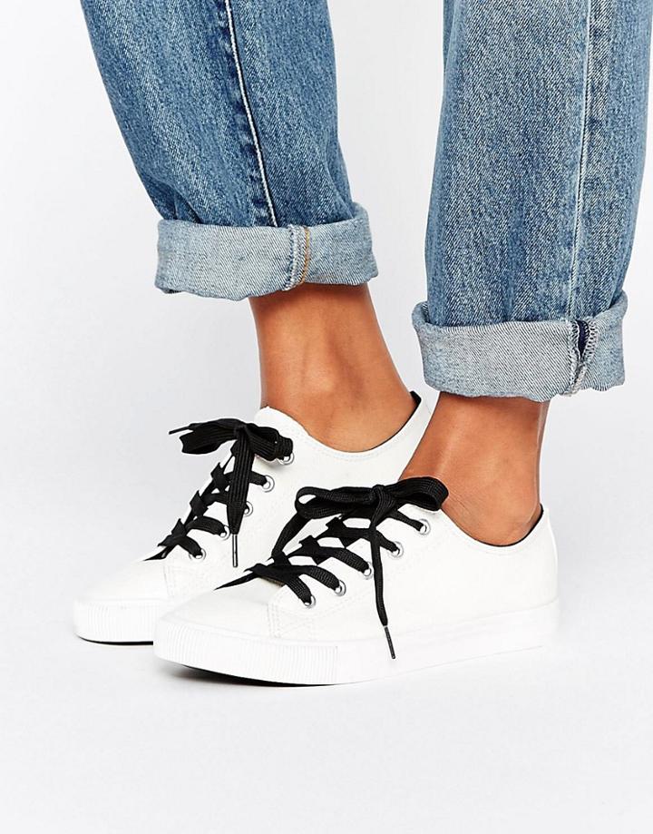 New Look Leather Look Contrast Lace Sneaker - White
