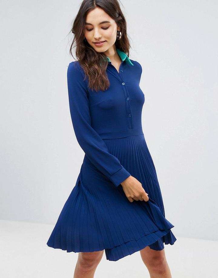Liquorish Pleated Dress With Contrast Collar - Navy