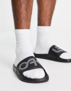 Oakley Summerville Slides In Black