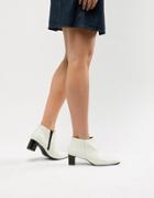Vagabond Ebba White Leather Ankle Boot With Narrow Heel - White