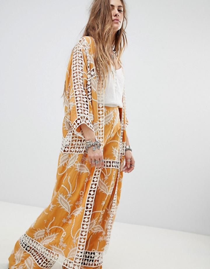 Native Rose Kimono In Embroidered Lace - Yellow