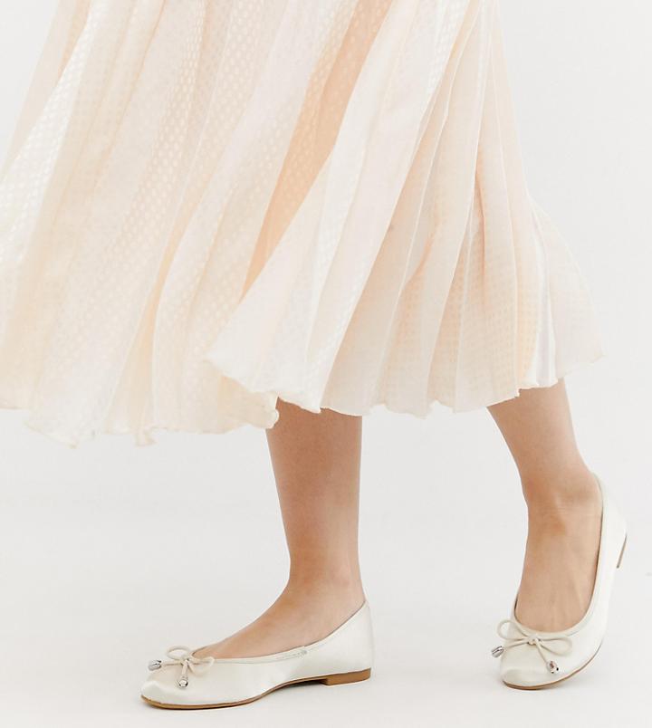 Asos Design Libra Ballet Flats In Ivory-white